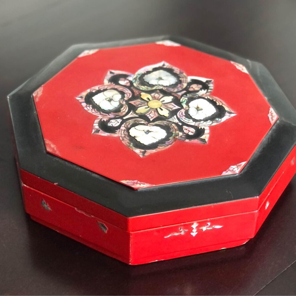 Vintage Mother-of-Pearl Inlaid Lacquer Wood Octagon Jewelry Keepsake Box